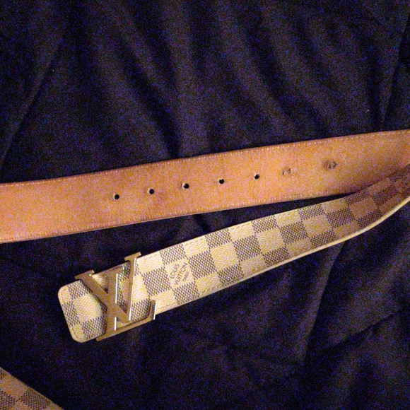 Authentic Louis Vuitton Speedy Damier 30 White Satchel and matching belt. - Picture 7 of 7